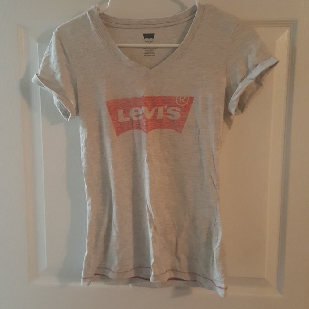 Levis t shirt